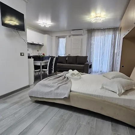 Alezzi Nord10 Holiday Deluxe Studio & Pool - 100m De Plaja Apartment *